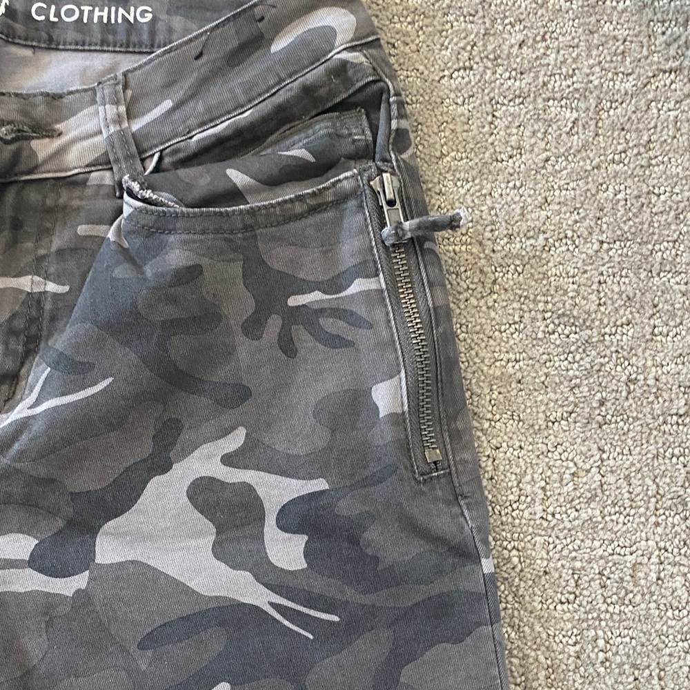 Clothes Mentor Men's Camouflage Skinny Jeans View 3